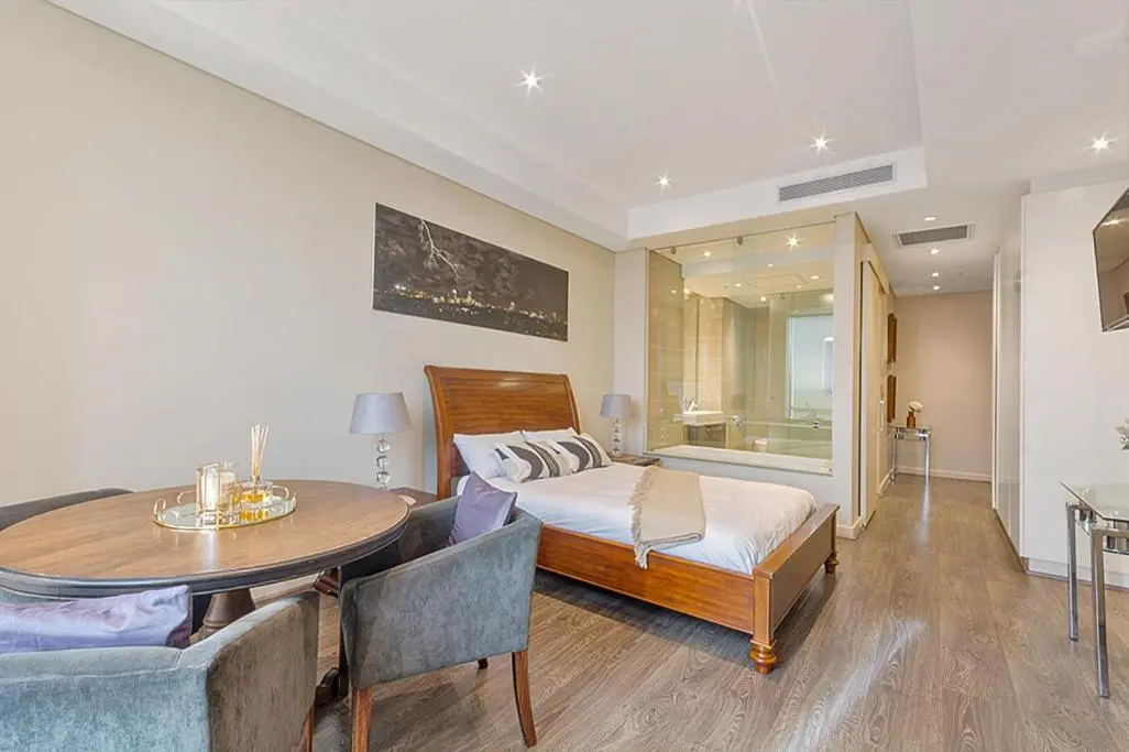 Image 1 of Sandton Skyline luxury space