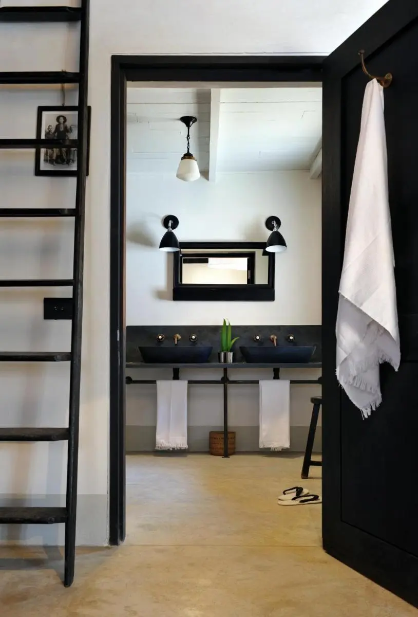 Image 3 of Satyagraha House