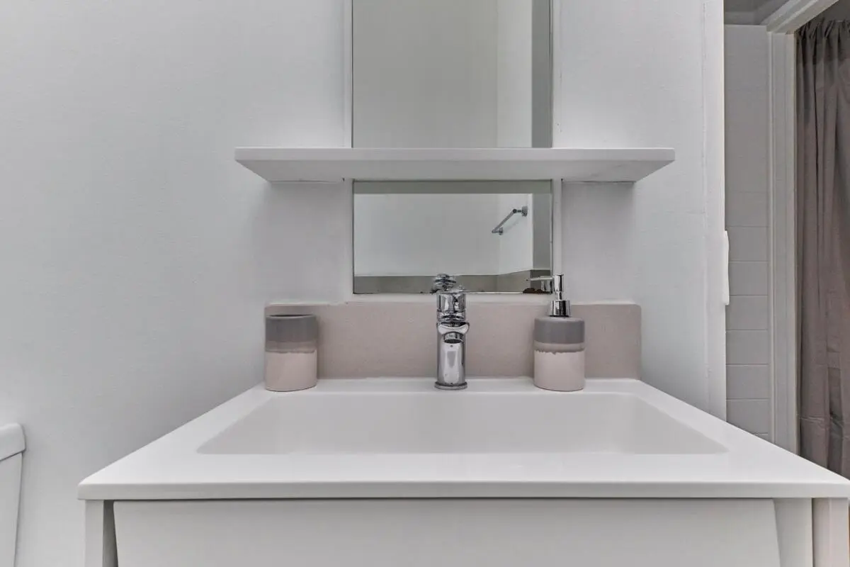 Image 2 of Self catering 2 bed apartment Sandton