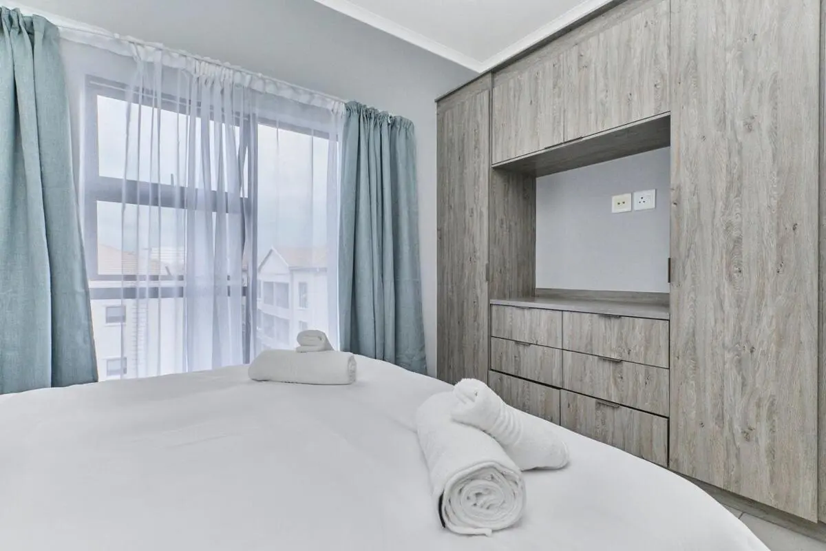 Image 1 of Self catering 2 bed apartment Sandton