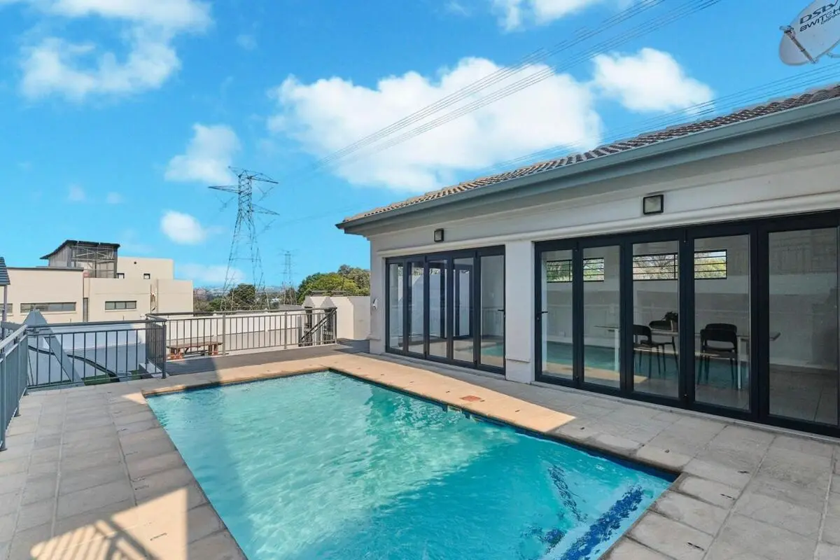 Image 3 of Self catering 2 bed apartment Sandton