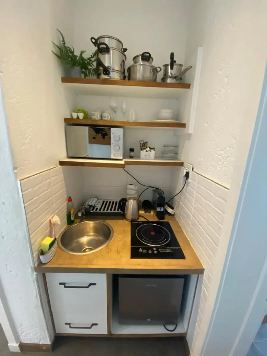 Image 4 of Shrubly Suite 1 – Peaceful, Stylish in Sandton-Backup Power