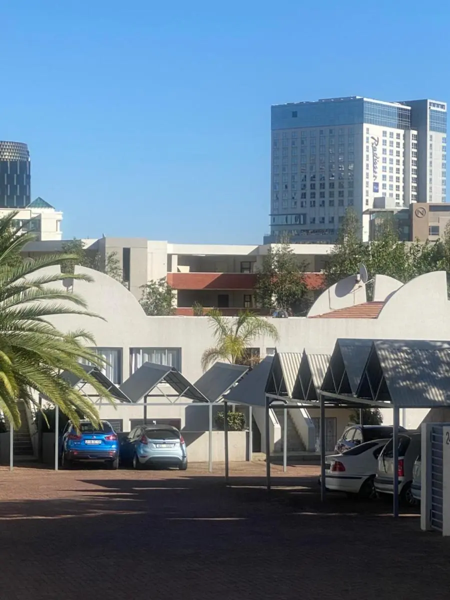 Image 6 of Snowy Purple Villa Sandton 1