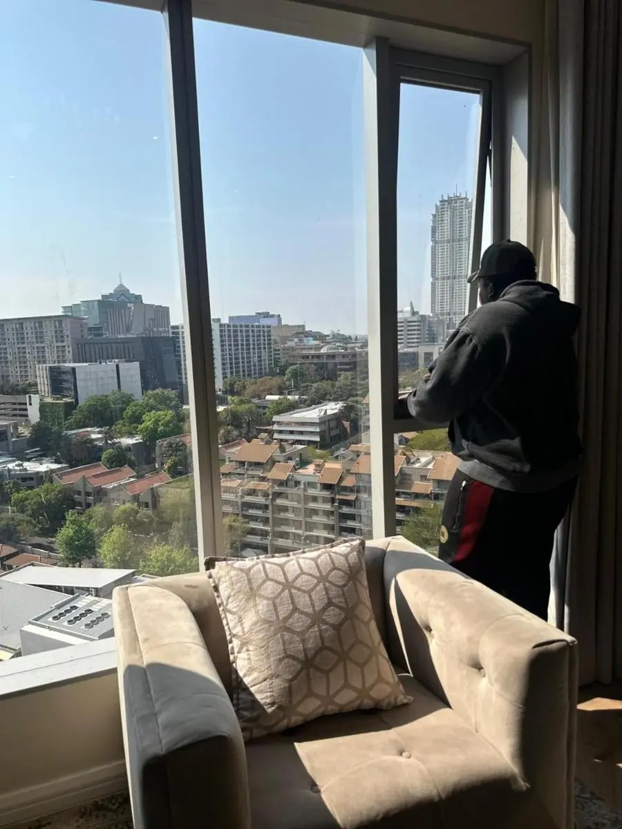 Image 3 of Spacious 2BR APT Near Sandton City -No Loadshedding