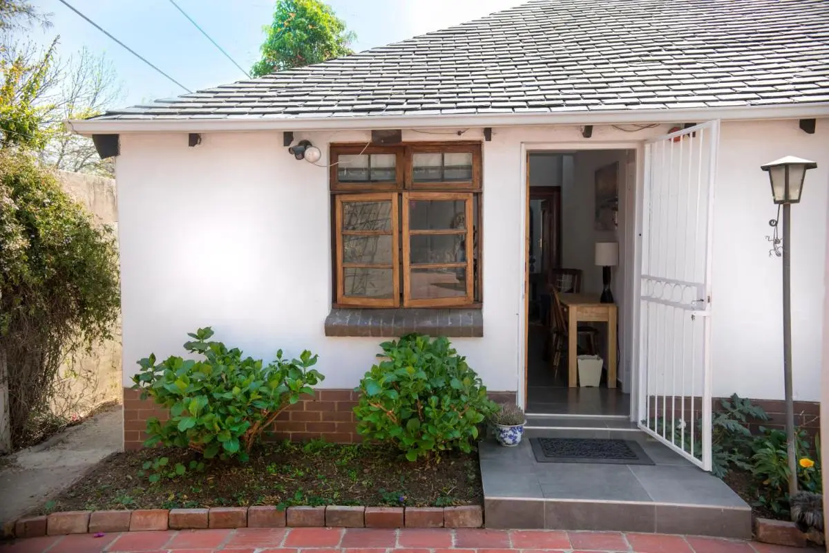 Image 2 of Springbank Guest Suite