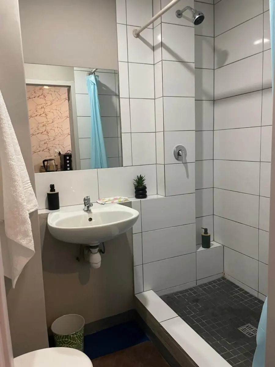 Image 1 of StayEasy in Maboneng