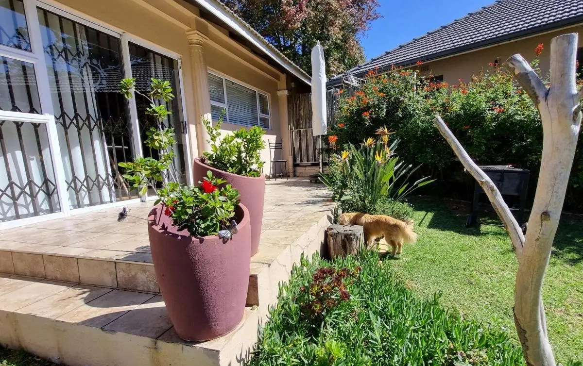 Image 1 of Studio in Bryanston