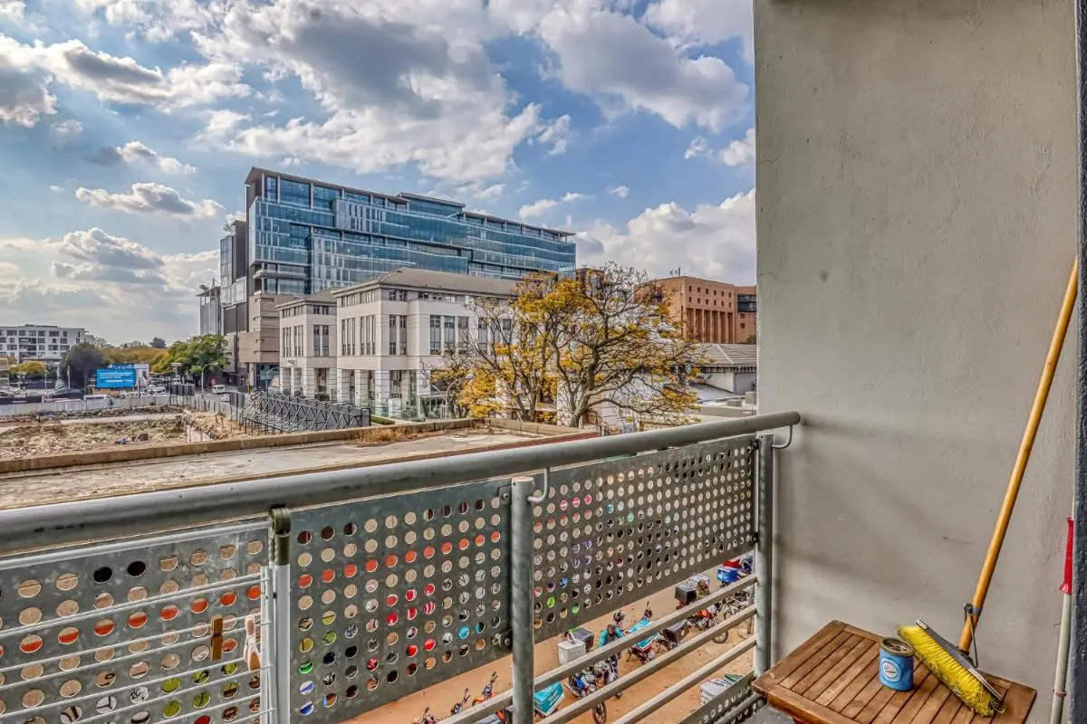 Image 5 of Stunning 1 Bedroom at The Median