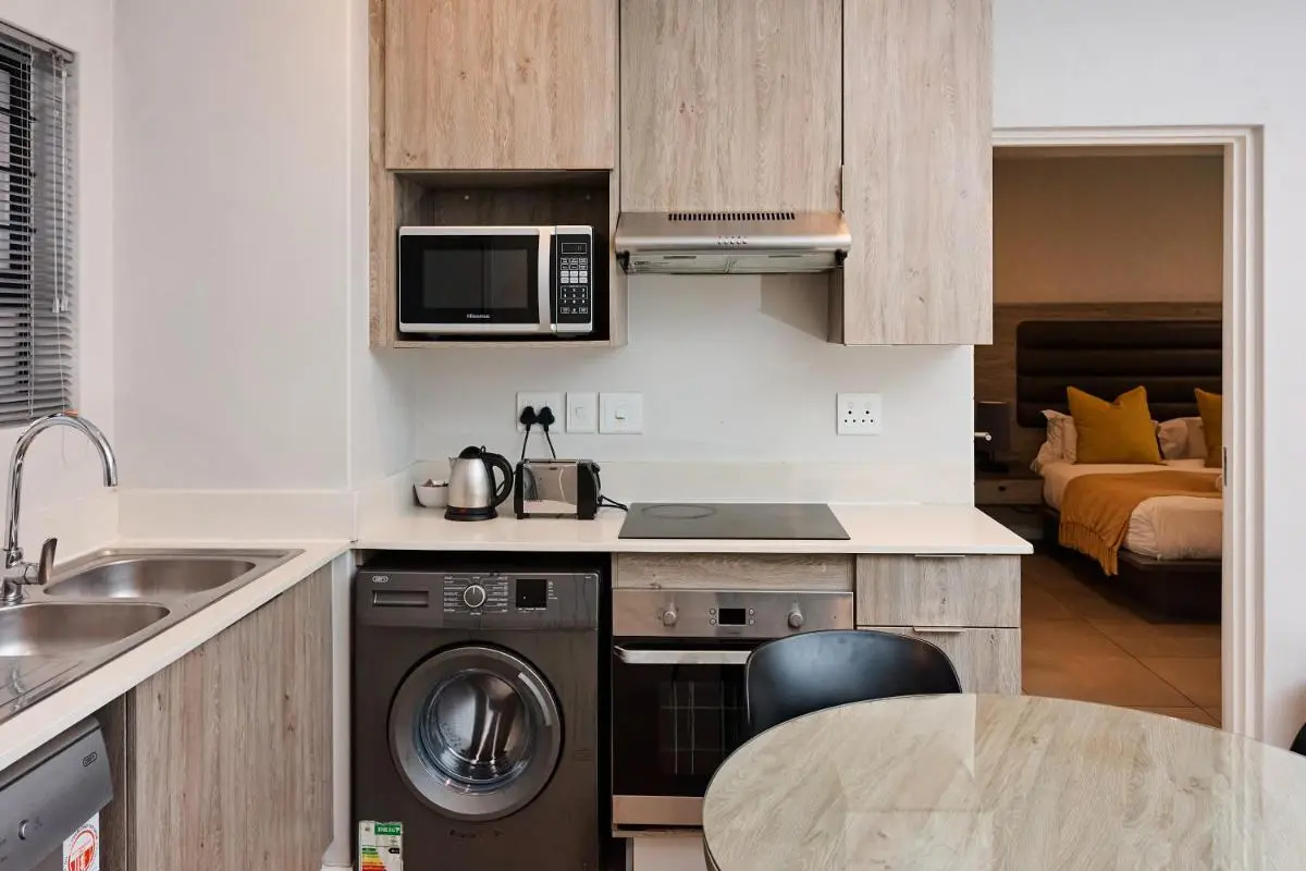 Image 4 of Stylish 2 Bed Apartment Fast Wifi