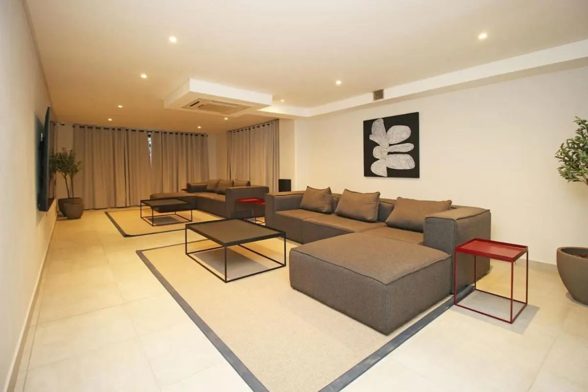 Image 5 of Stylish Circa 2222 in Illovo