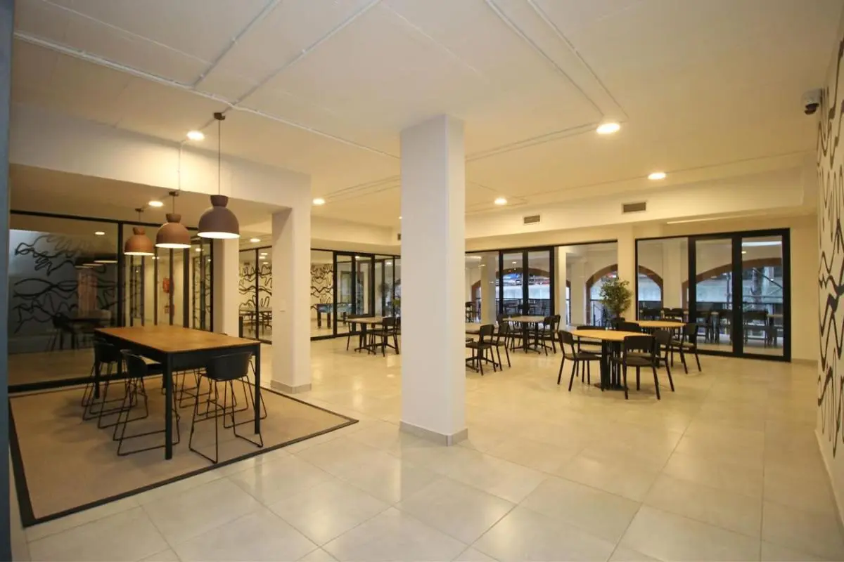 Image 4 of Stylish Circa 2222 in Illovo