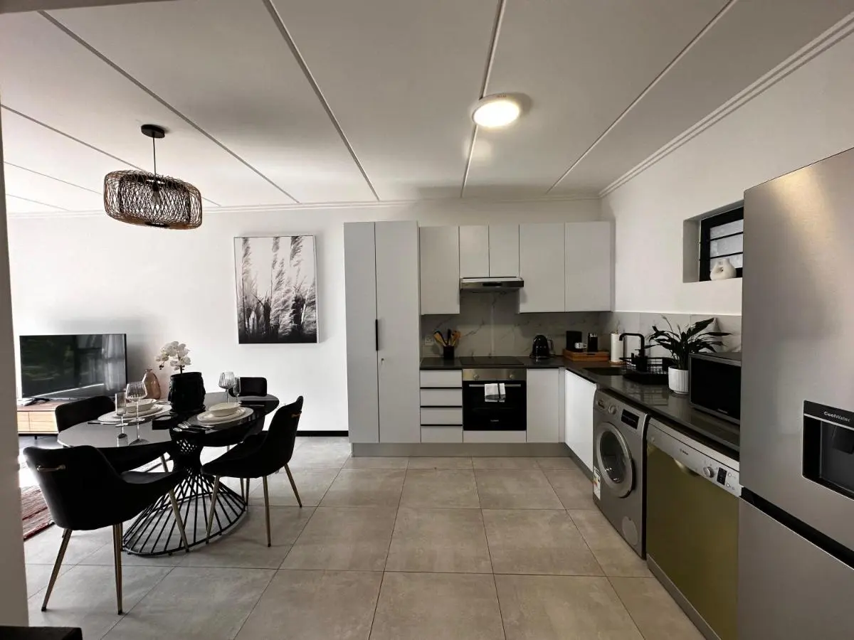 Image 2 of Stylish Executive Apartment with Power Backup