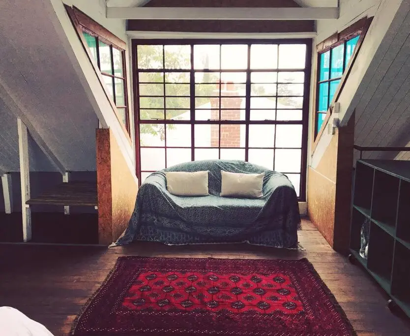 Image 6 of (Sub)urban retreat