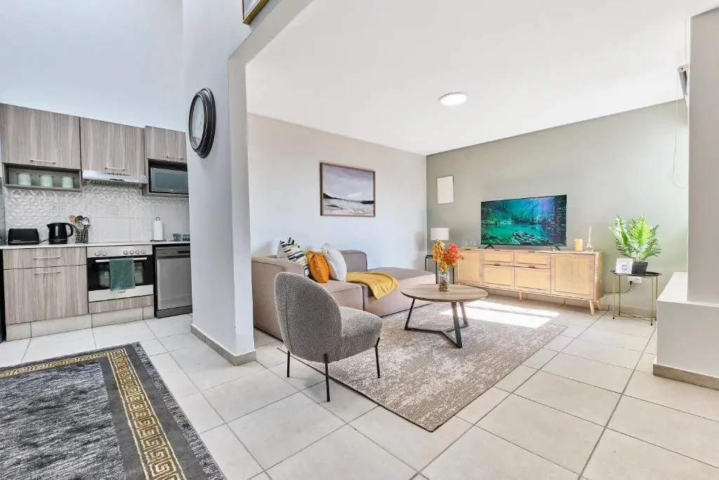 Image of Sunny Rosebank Apartment – Leisure or Business