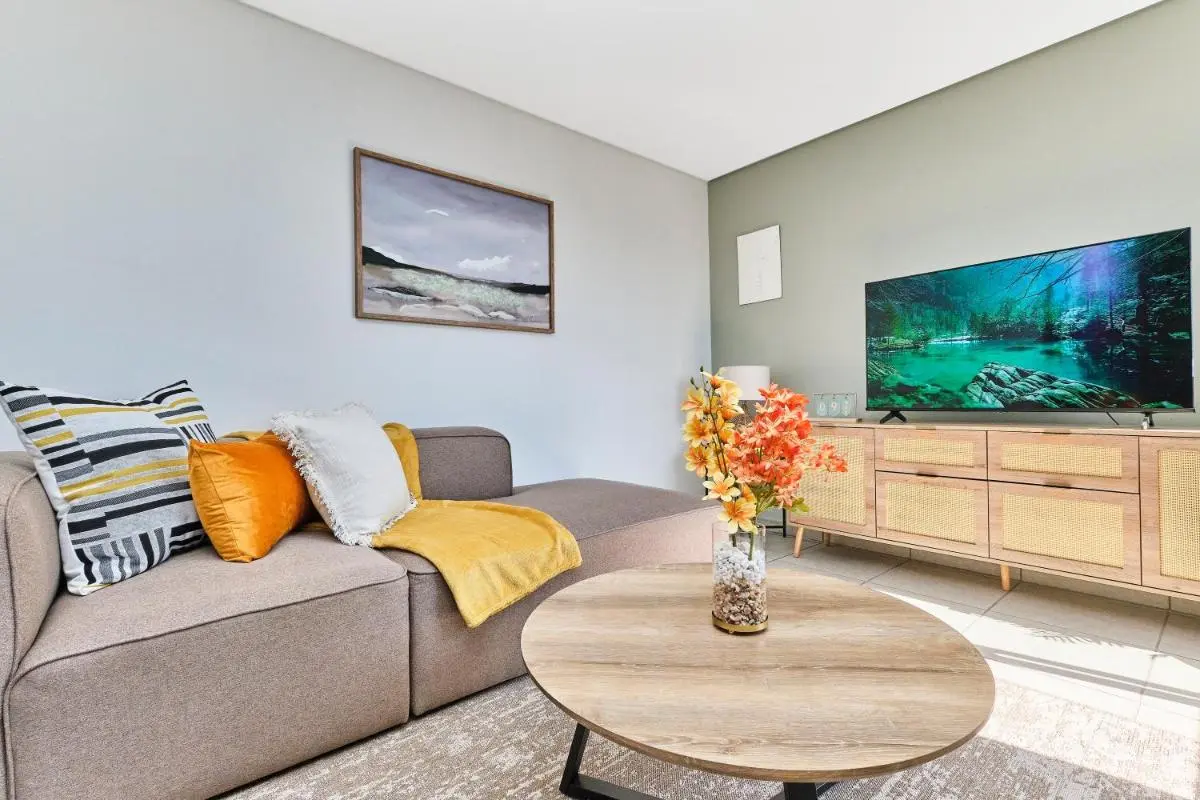 Image 4 of Sunny Rosebank Apartment – Leisure or Business