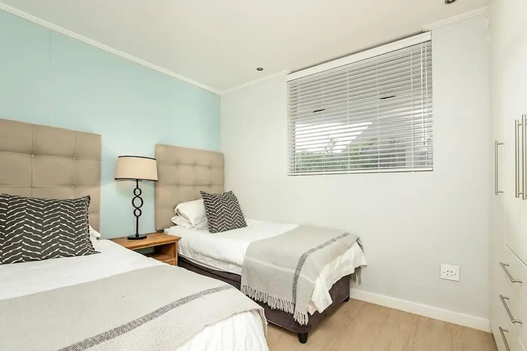 Image 6 of The Apex Rosebank – Building with generator