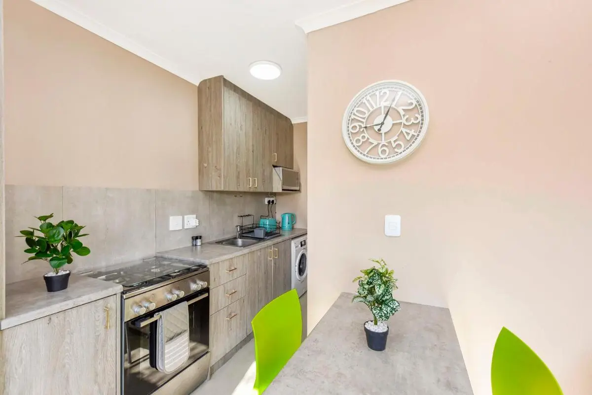 Image 4 of The Bay 41A