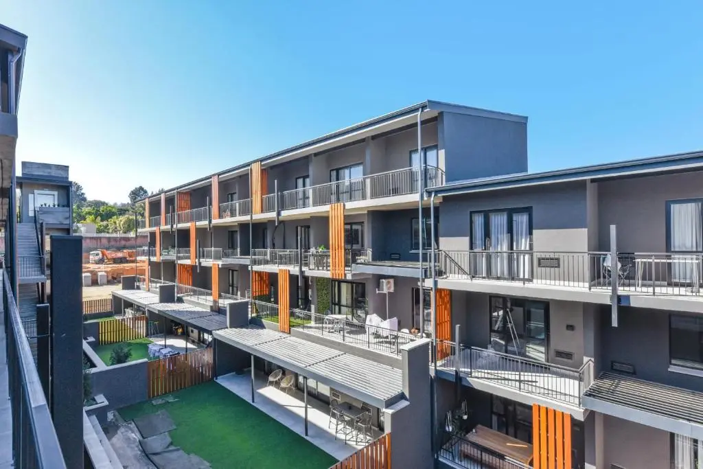 Image of The Emerald 42