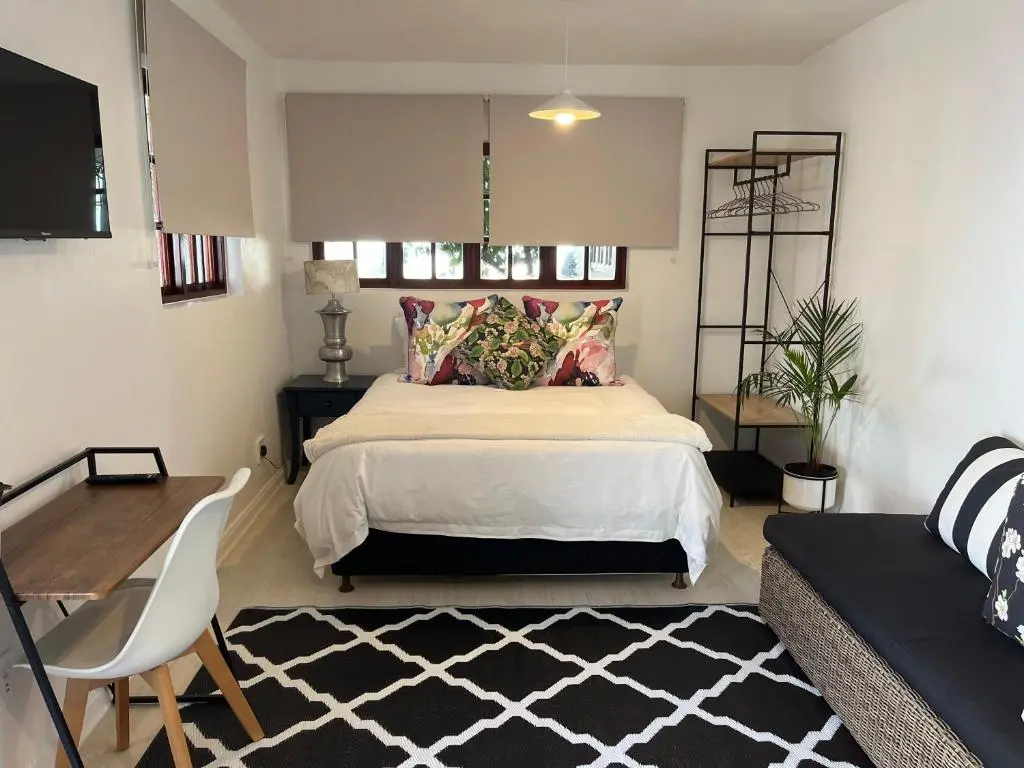 Image of The Green Room on Leo Epstein