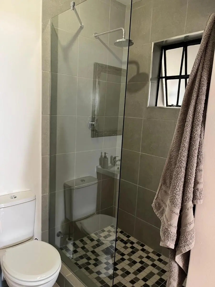 Image 3 of The Green Room on Leo Epstein