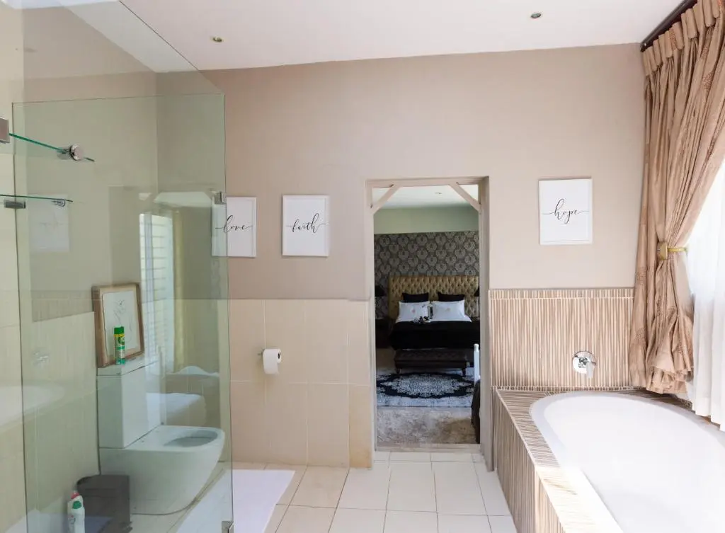 Image of The Houghton Villa