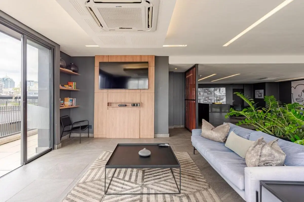 Image 5 of The Lineal 500m to Sandton City with backup water & power