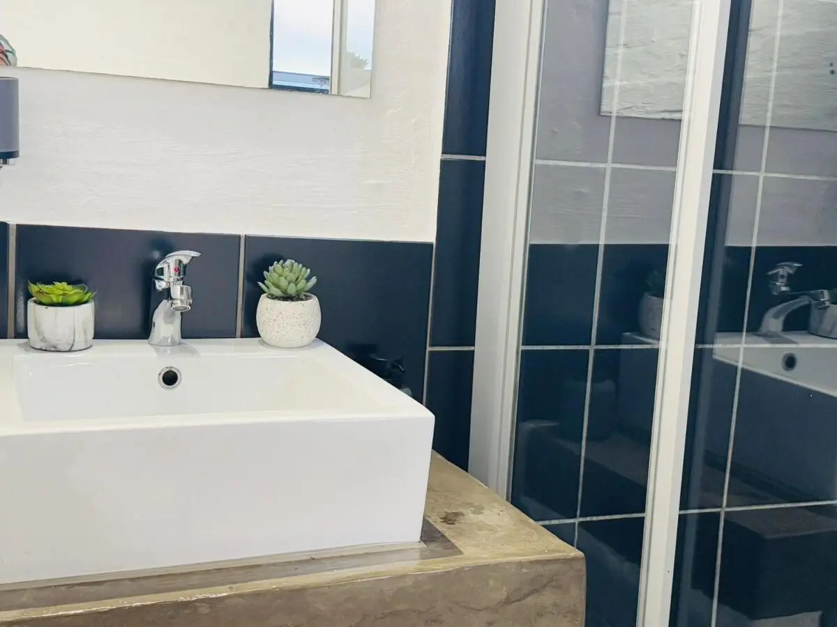 Image 2 of The Nook at Maboneng -24hr security, WiFi, cozy home