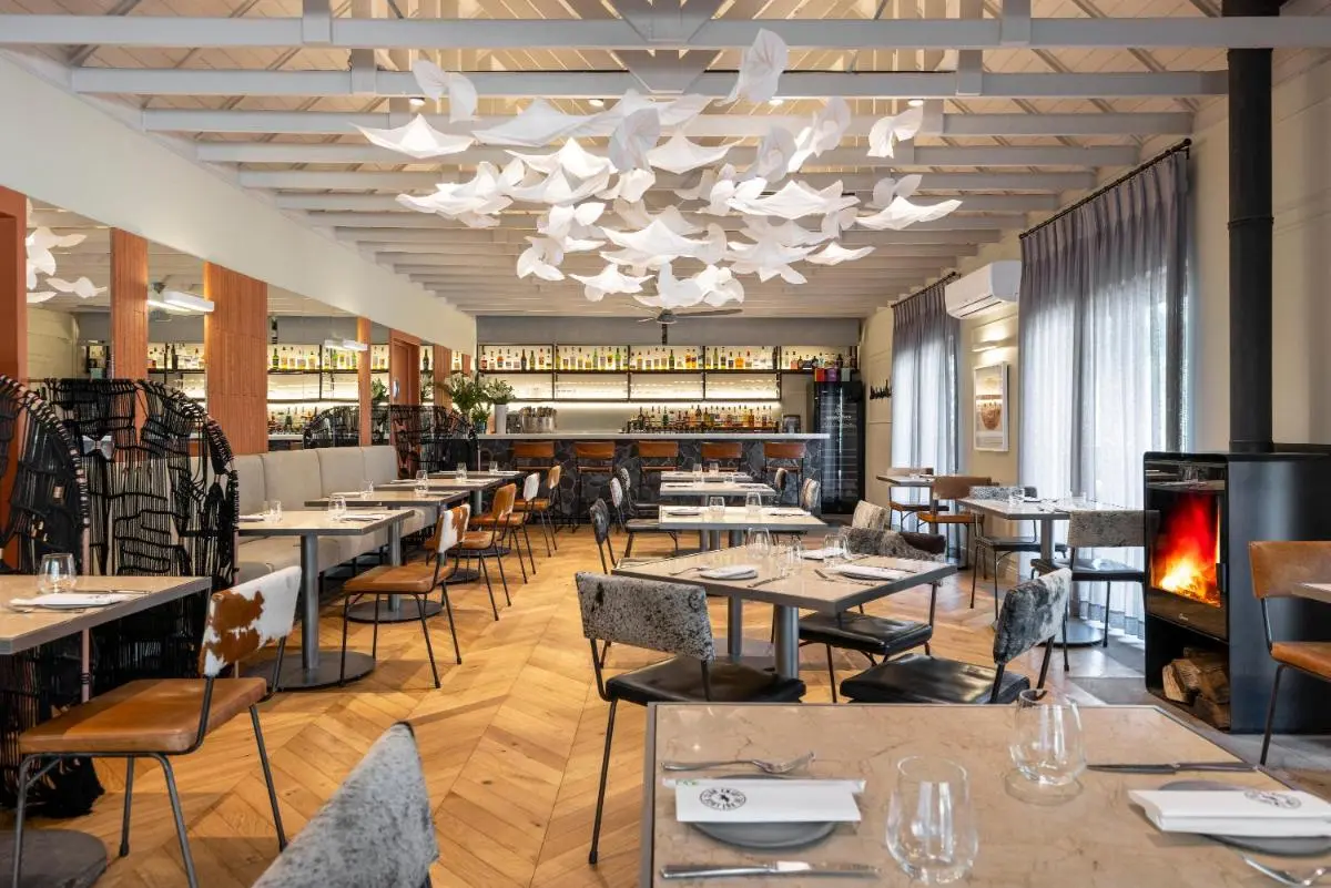 Image 3 of The Peech Hotel