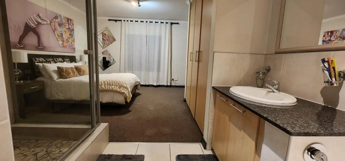 Image 2 of The Penthouse at 206 Westpoint