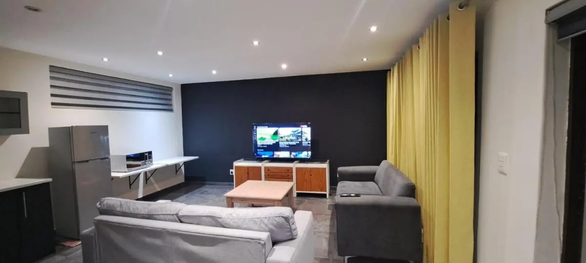 Image 2 of The Southern Views Unit 1 – Private – Stand alone