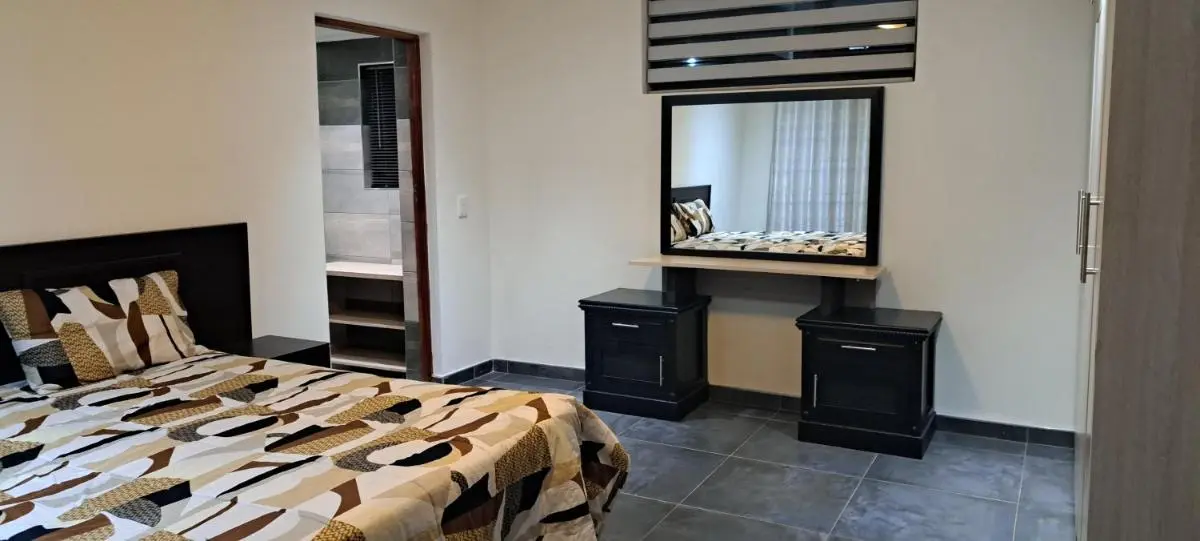 Image 4 of The Southern Views Unit 1 – Private – Stand alone