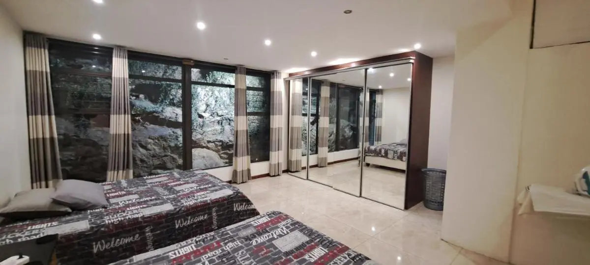 Image 5 of The Southern Views Unit 2 – Private