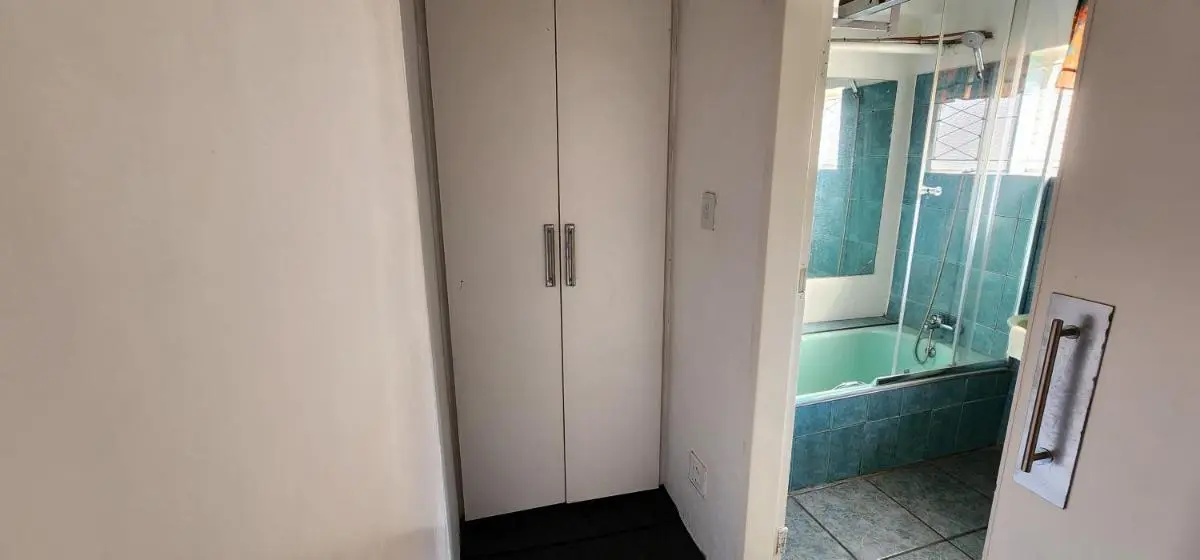 Image 3 of The Sunflower Albertskroon