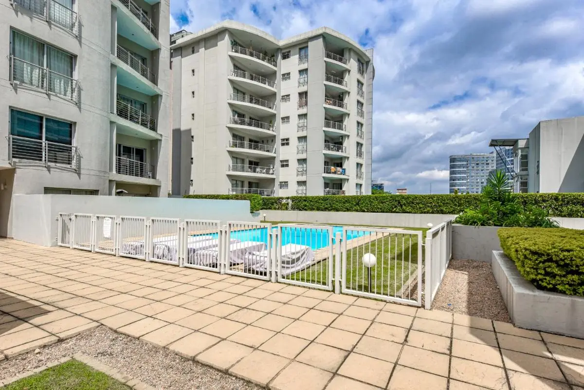 Image 3 of Topaz Apartments in Sandton