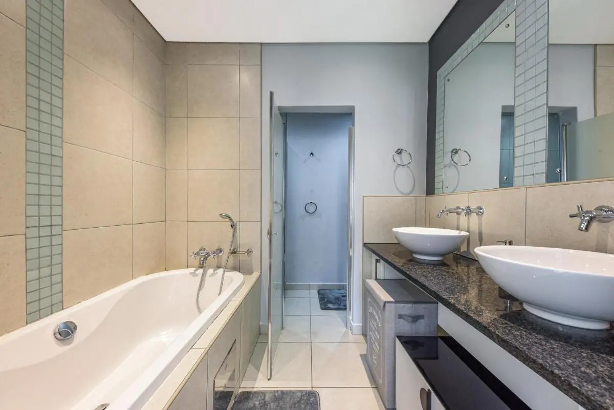 Image 2 of Topaz Apartments in Sandton