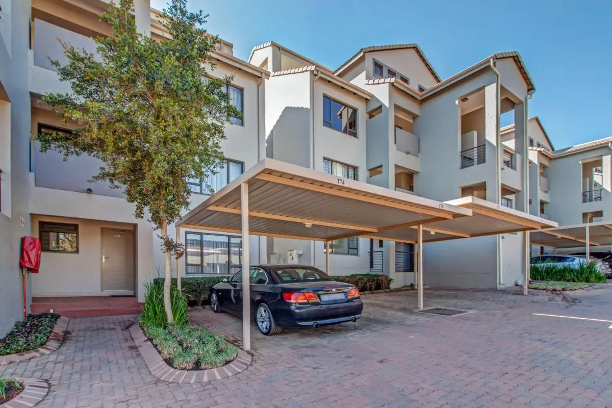 Image 5 of Upmarket Ultra Modern Sandton Apartment