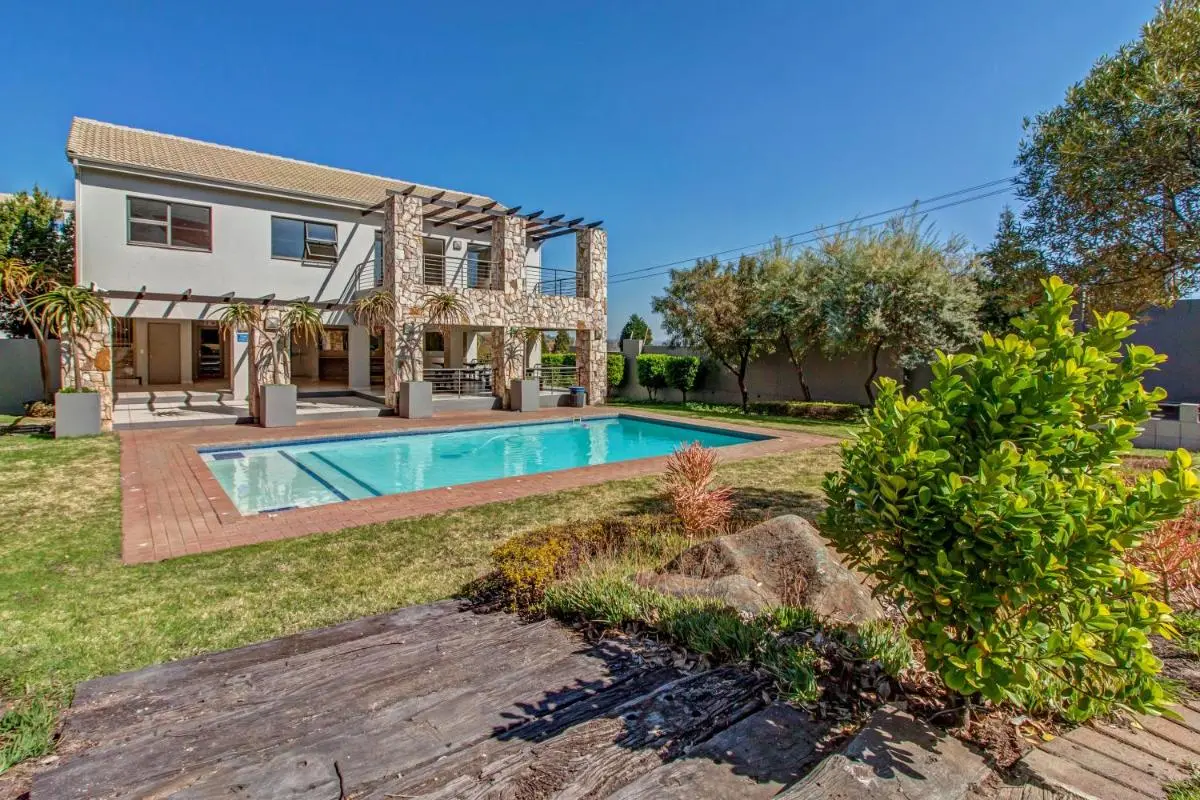 Image 3 of Upmarket Ultra Modern Sandton Apartment