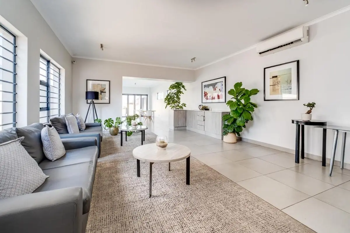 Image 5 of Urban Oasis Apartments at 7 on Middle