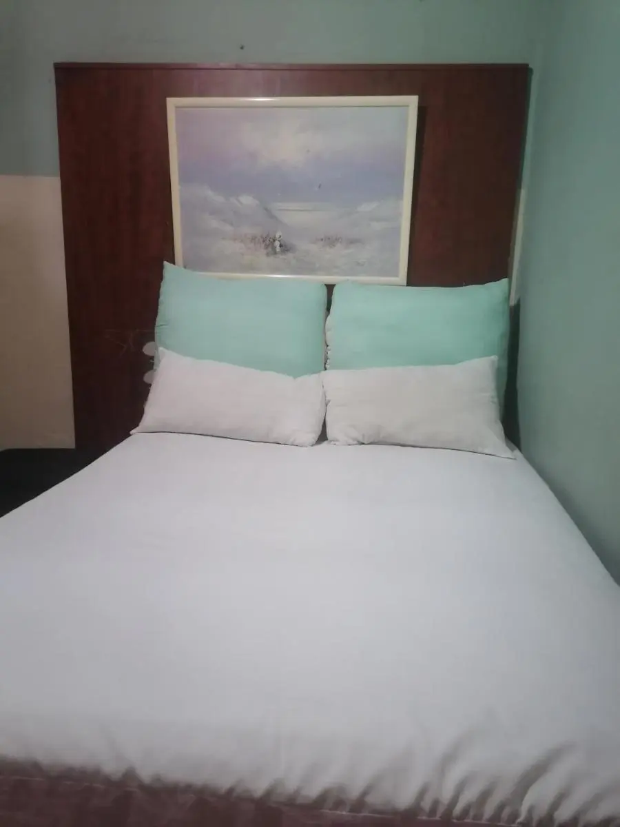 Image 3 of Valley Center Guest House