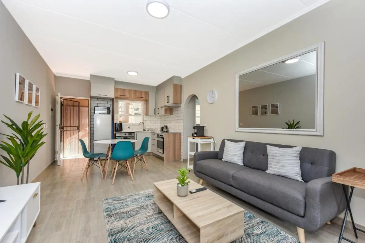 Image 6 of Via Arezzio 50