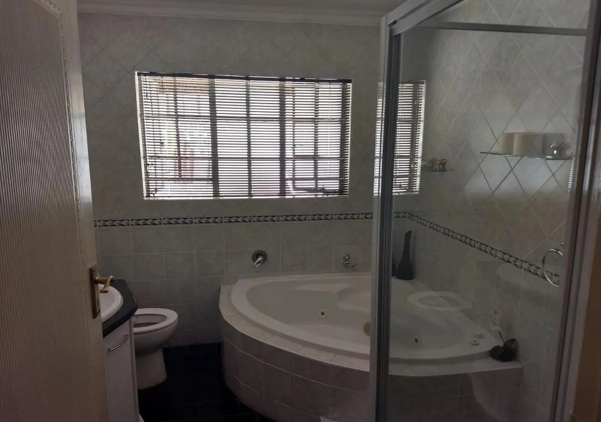 Image 2 of Villa Schreiner Guest House