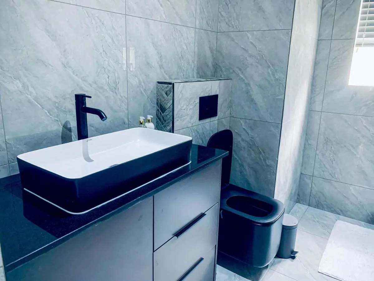 Image 1 of Waldorf 2