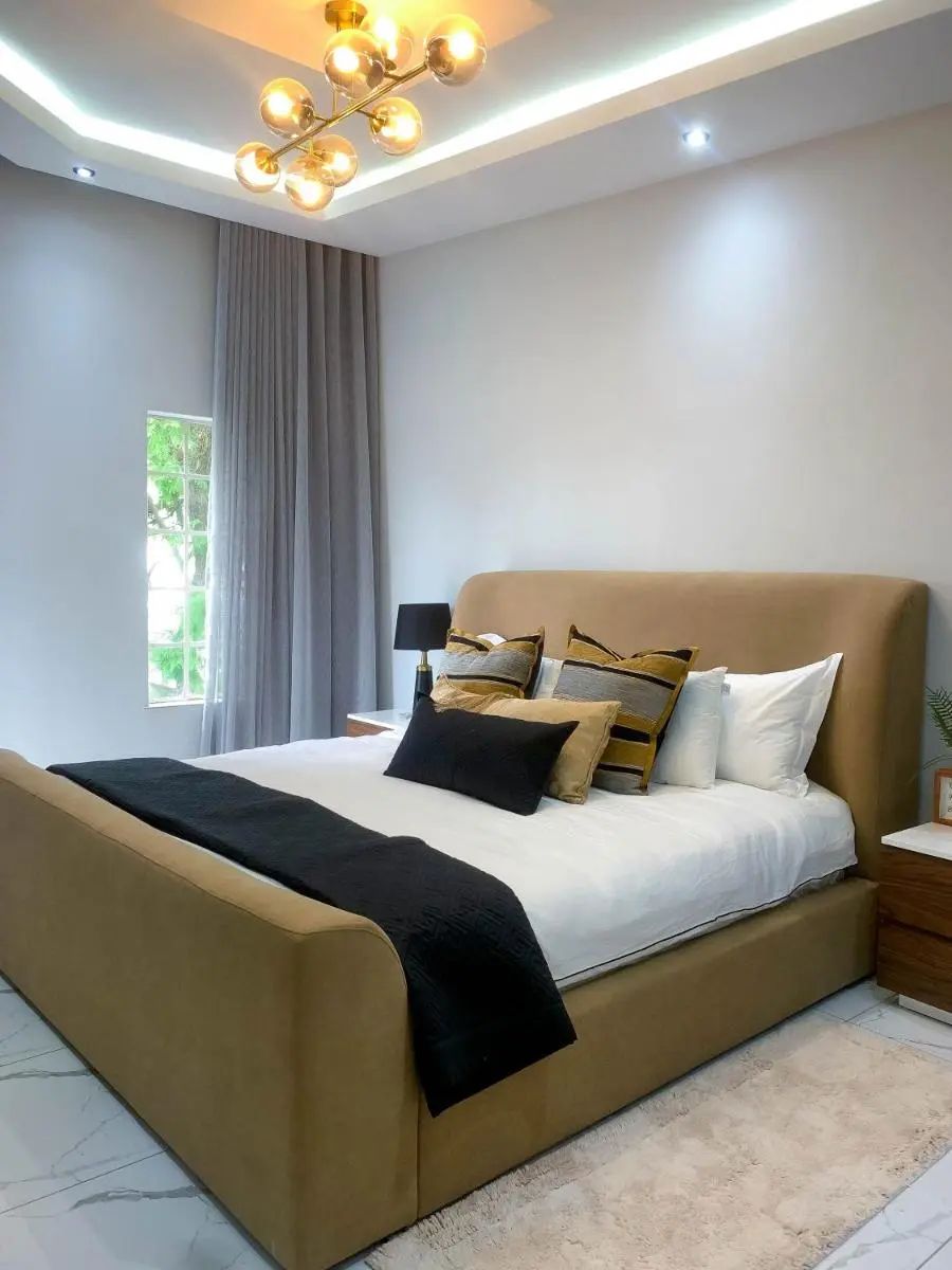 Image 4 of Waldorf 2