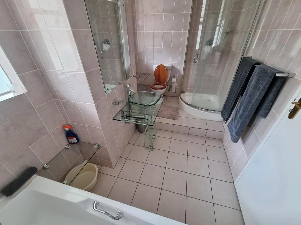 Image 6 of Walk frm Mandela Square, Sandton City and Gautrain