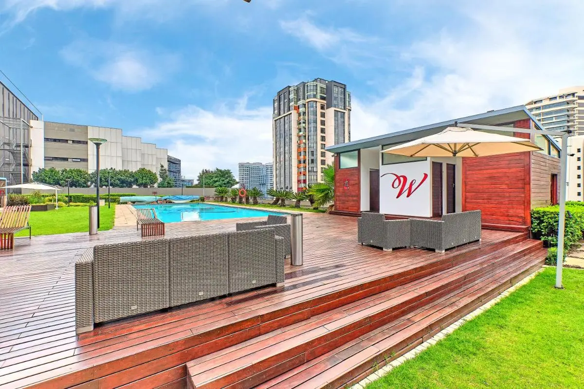 Image 6 of Westpoint Glammys Suites