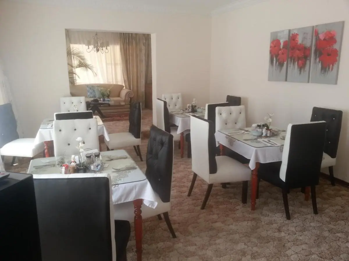 Image 4 of Winchester Lodge