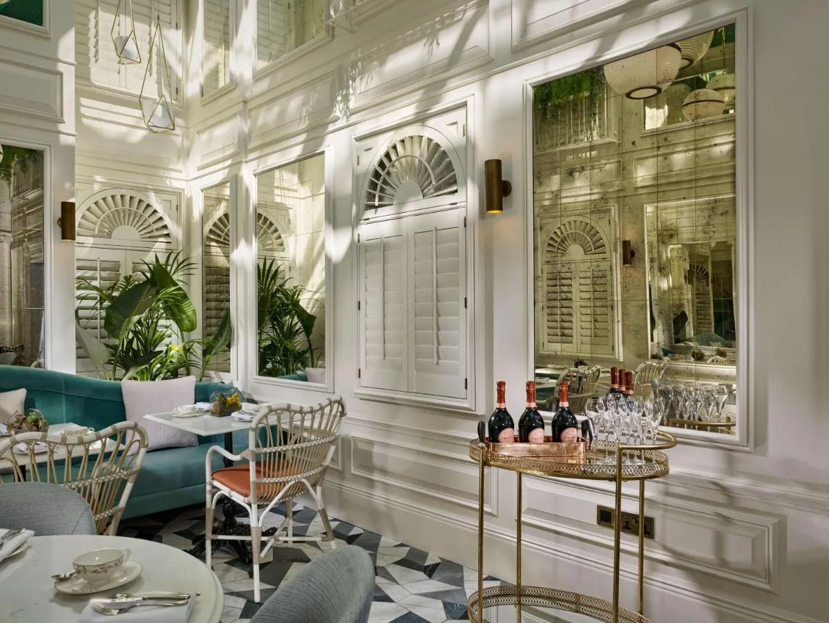 Image 4 of 100 Queen’s Gate Hotel London Kensington, Curio Collection by Hilton
