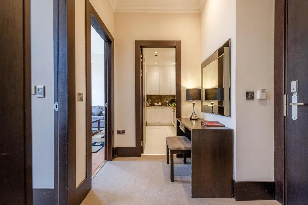 Image 3 of 130 Queen’s Gate Apartments