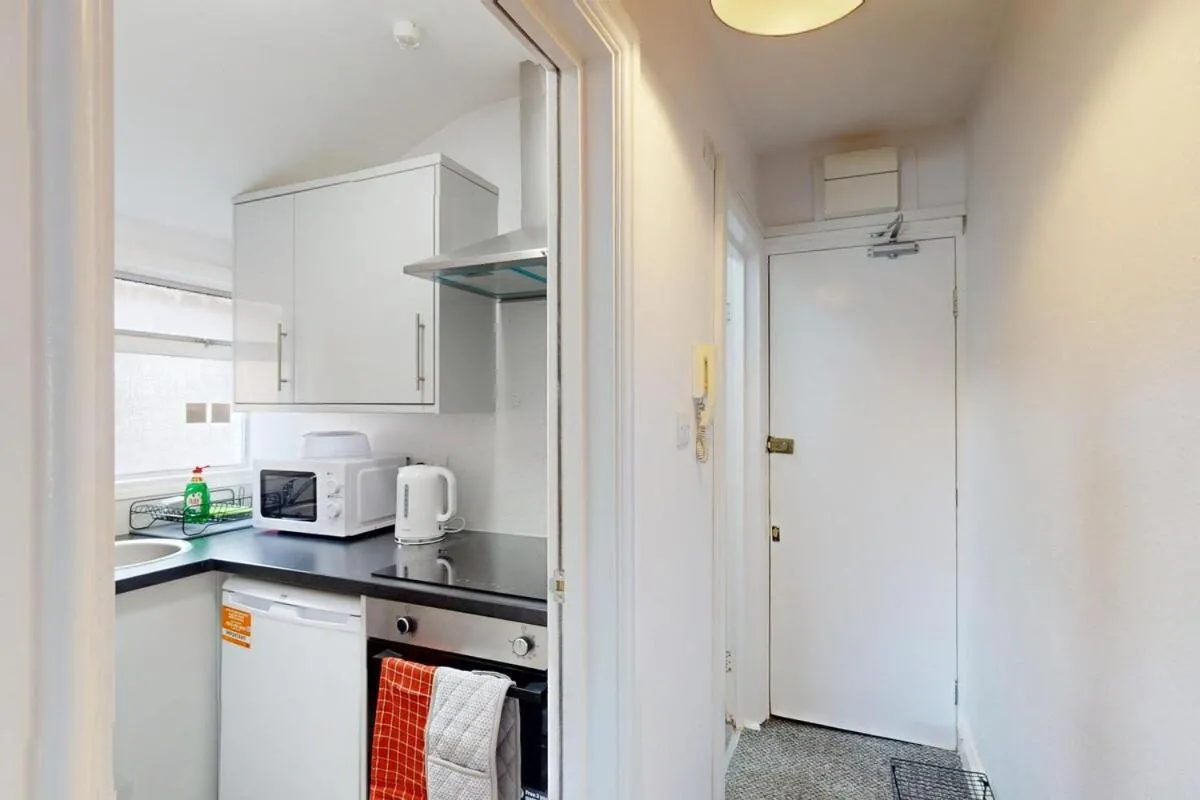 Image 4 of 1BDR Near Northumberland Rail & Hotspur Stadium