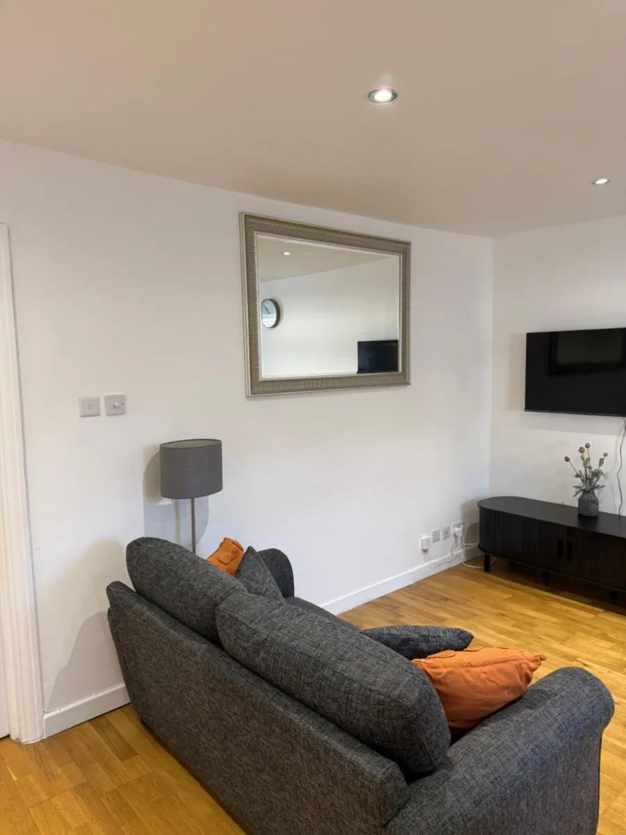 Image 5 of 1BD Apartment in Dalston